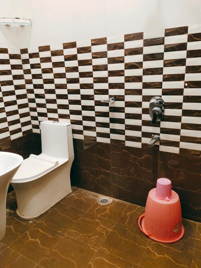 Hotel The Shree Jee Palace Mirzapur Bagian luar foto