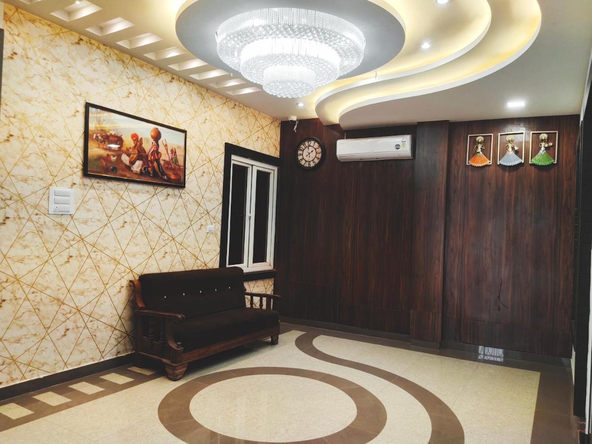 Hotel The Shree Jee Palace Mirzapur Bagian luar foto