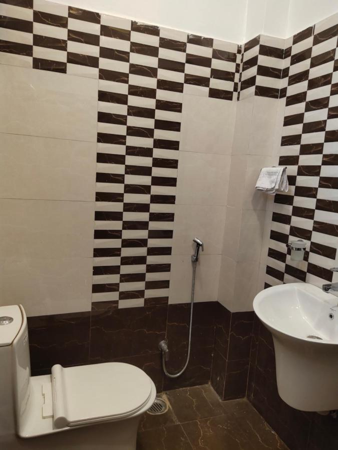 Hotel The Shree Jee Palace Mirzapur Bagian luar foto