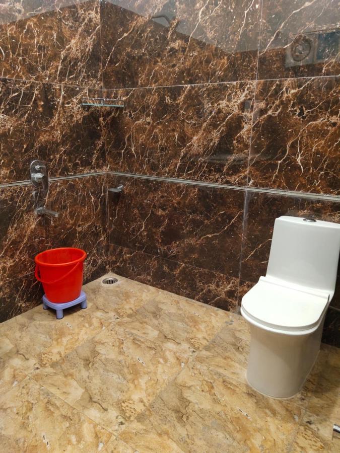 Hotel The Shree Jee Palace Mirzapur Bagian luar foto